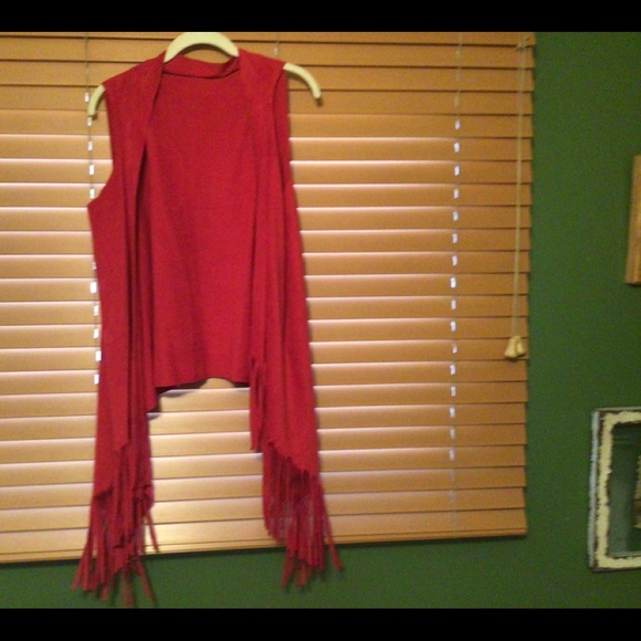 Women’s Large, Red Fringed  Vest, Suede like material - Picture 2 of 4